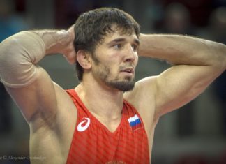 25-летний Бекхан Оздоев из-за собственных ошибок лишился медали главного турнира года по греко-римской борьбе.