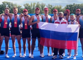 На высшую ступень международного пьедестала почета поднялся 17-летний Александр Михня.