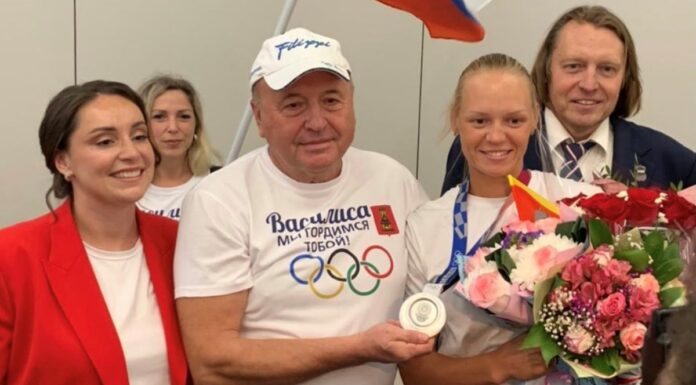 Тверская делегация встретила в Шереметьево вице-чемпионку Олимпиады в Токио