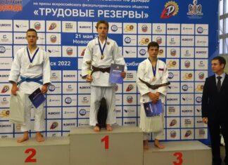 Павел Савинский и Федор Карпов стали победителями всероссийских соревнований по дзюдо.