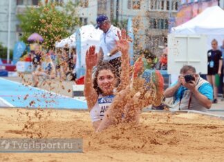 Прыгунья из Тверской области открыла летний сезон с золота в Краснодаре