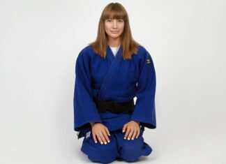 20-летняя Мария Онищенко завоевала золото среди женщин в весе до 63 кг.